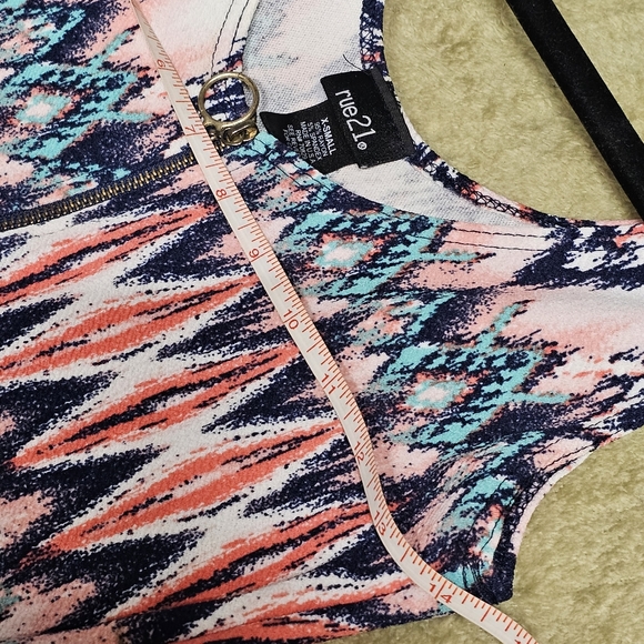 4/$20 Rue 21 | Geometric Print Fit & Flare Mini Dress with Zip Up Front size XS - Picture 4 of 6
